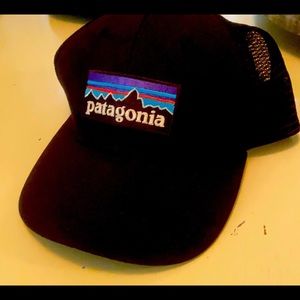 Patagonia hat black nice condition